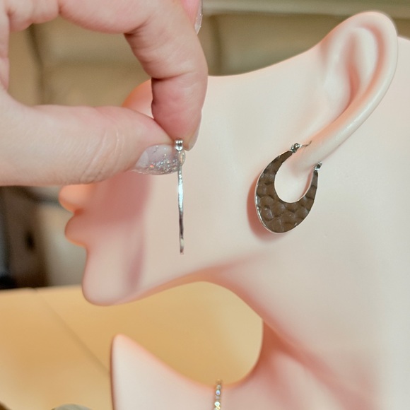 Elegant Silver Textured Hoop Earrings - Picture 4 of 11